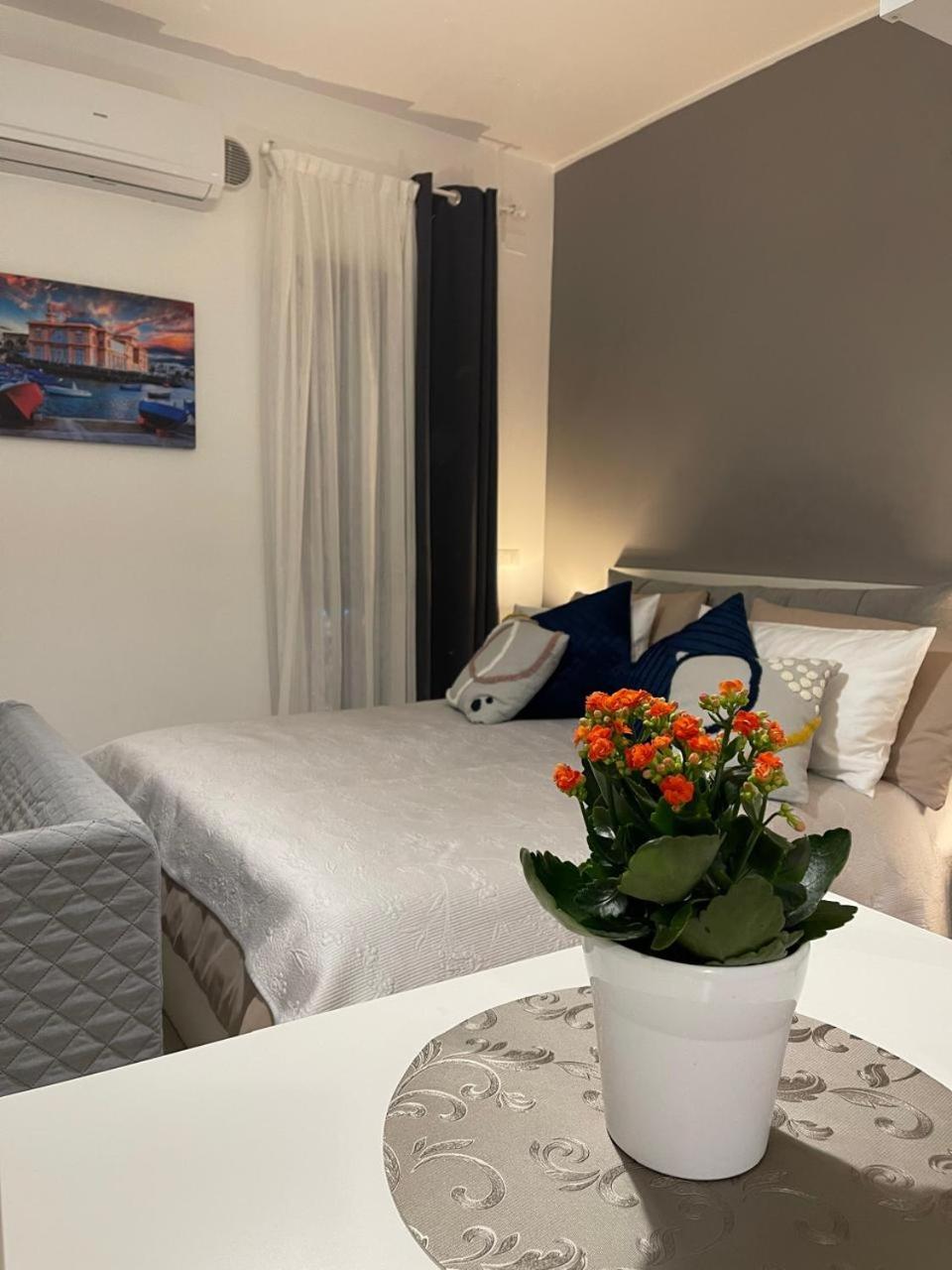 Margherita Apartment Bari Bagian luar foto
