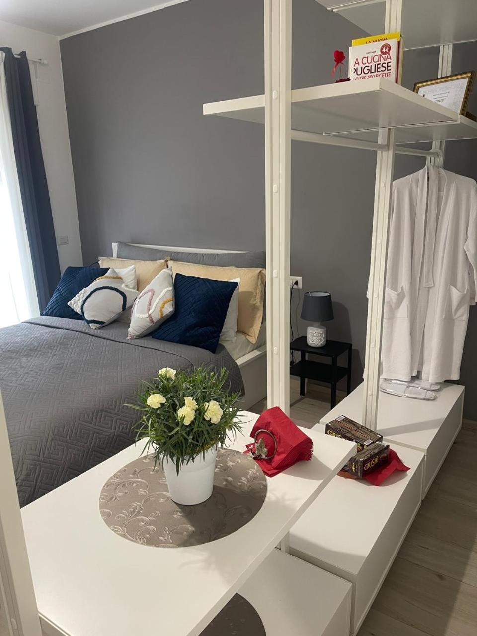Margherita Apartment Bari Bagian luar foto